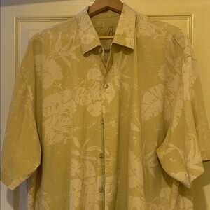 Tommy Bahama Short Sleeve Button-Up Shirt XXL